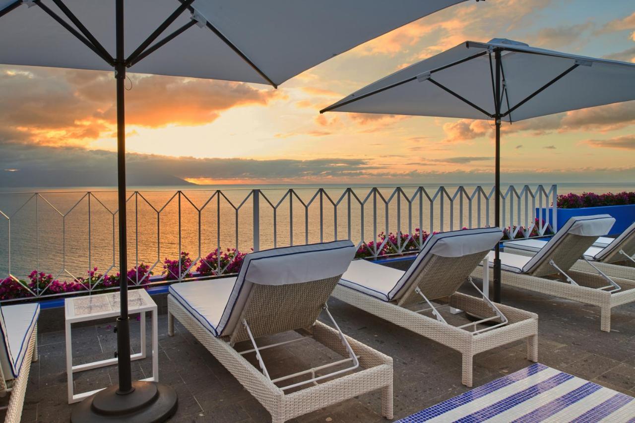 Hotel Luxury Patio Azul (Adults Only) Puerto Vallarta Esterno foto The rooftop pool at the Hotel