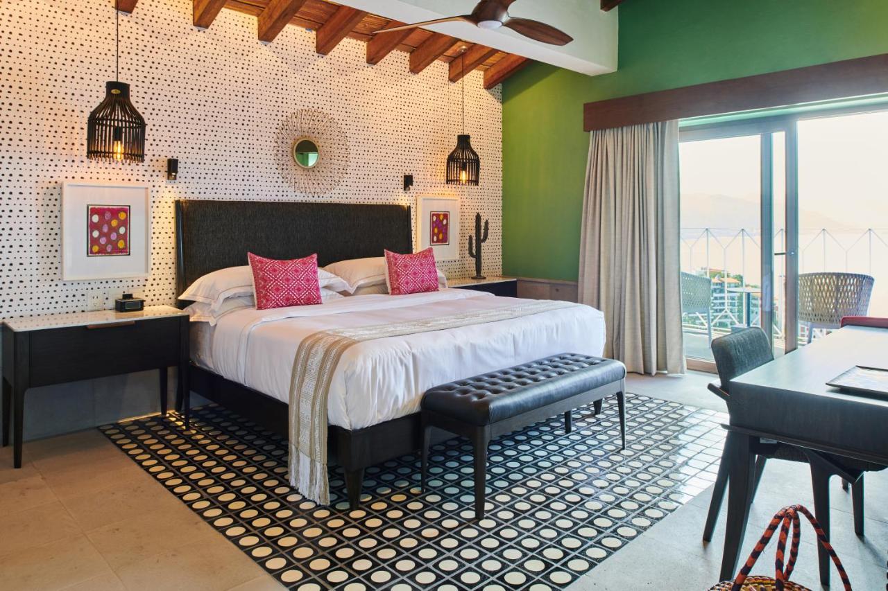 Hotel Luxury Patio Azul (Adults Only) Puerto Vallarta Esterno foto A bedroom at the hotel