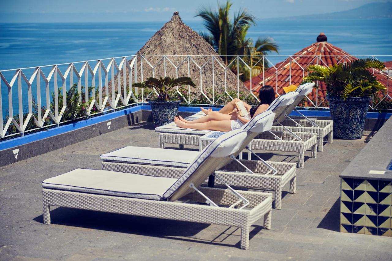 Hotel Luxury Patio Azul (Adults Only) Puerto Vallarta Esterno foto Rooftop pool at the Hotel