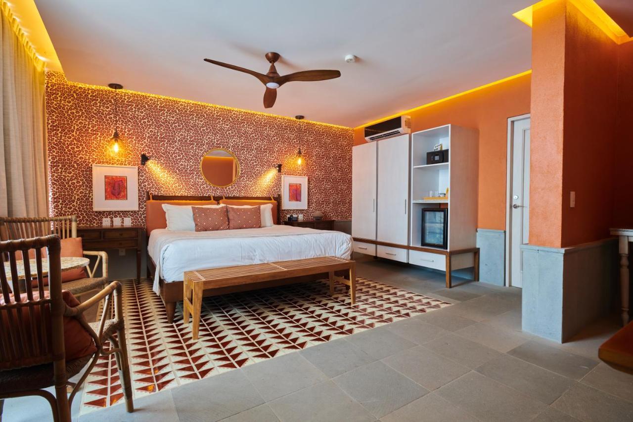 Hotel Luxury Patio Azul (Adults Only) Puerto Vallarta Esterno foto A room at the hotel