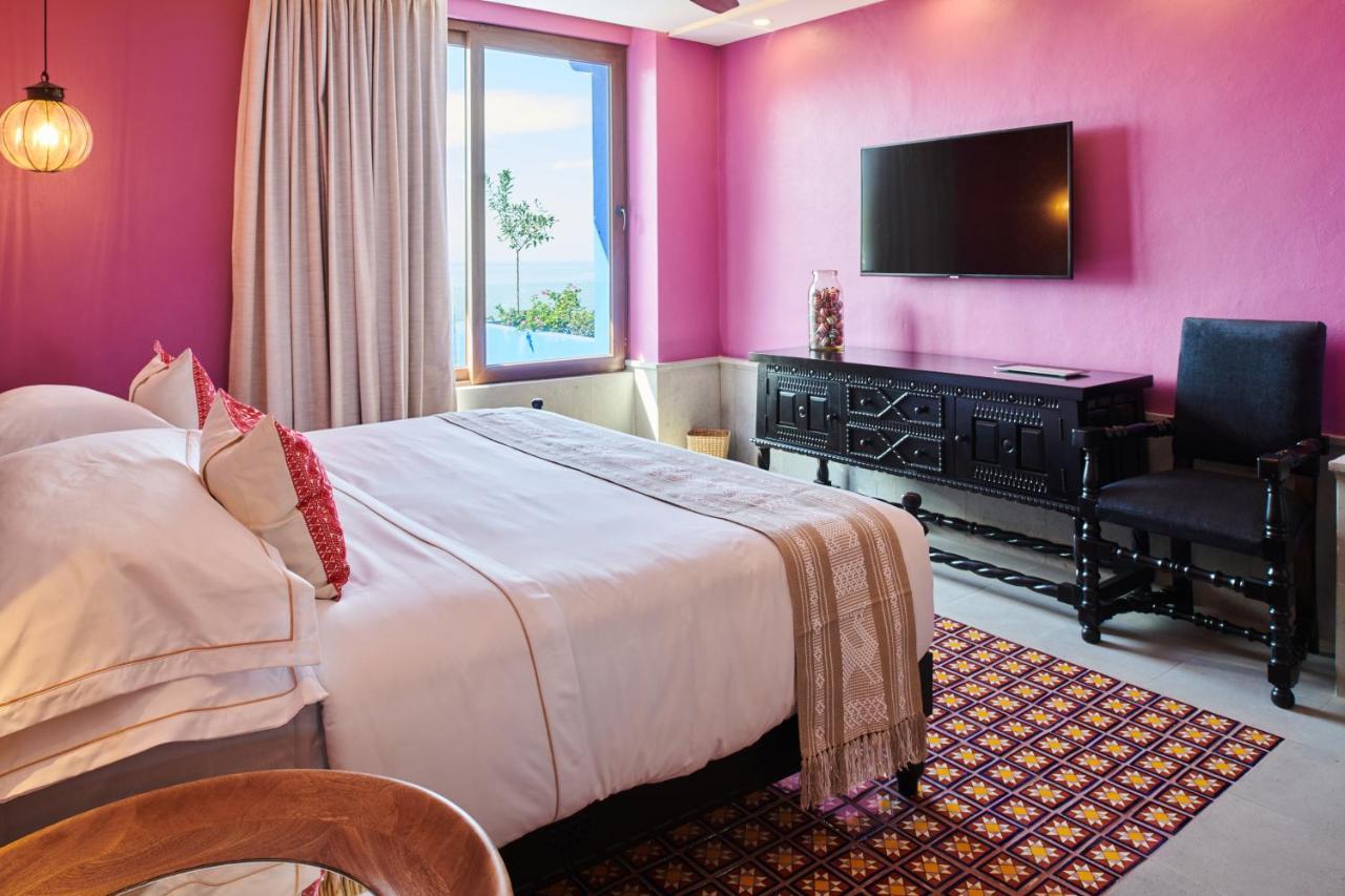 Hotel Luxury Patio Azul (Adults Only) Puerto Vallarta Esterno foto A bedroom at the hotel