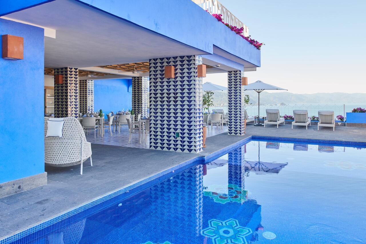 Hotel Luxury Patio Azul (Adults Only) Puerto Vallarta Esterno foto The pool at the hotel