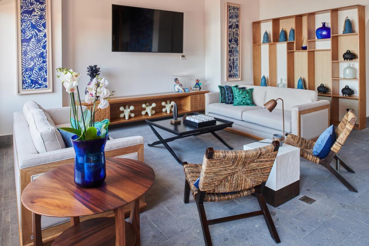 Hotel Luxury Patio Azul (Adults Only) Puerto Vallarta Esterno foto The living room of a suite at the hotel