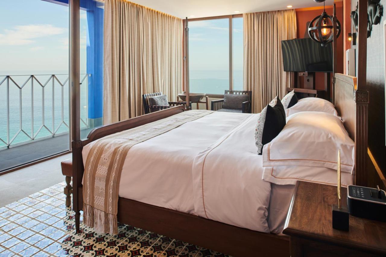 Hotel Luxury Patio Azul (Adults Only) Puerto Vallarta Esterno foto A bedroom at the hotel