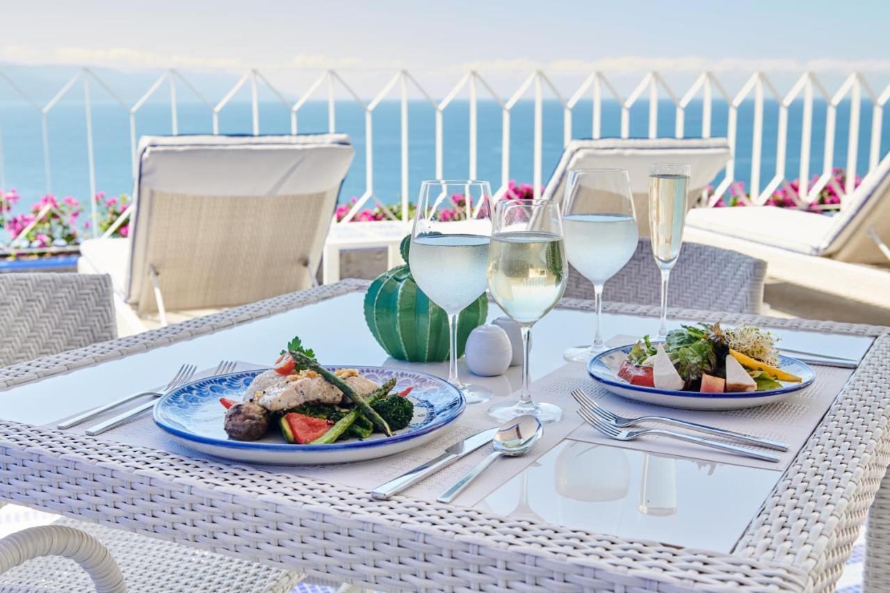 Hotel Luxury Patio Azul (Adults Only) Puerto Vallarta Esterno foto A typical Mediterranean lunch